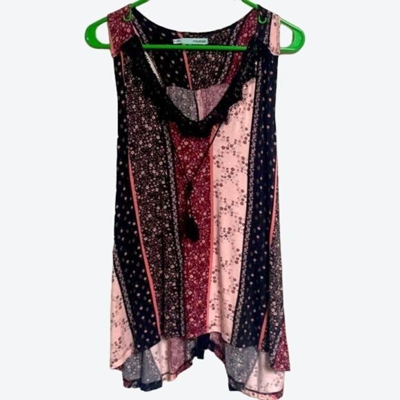 Maurices Black Floral Patch work Lace Back Flowy Detail Scooped Neck Dressy Tank - Picture 1 of 9